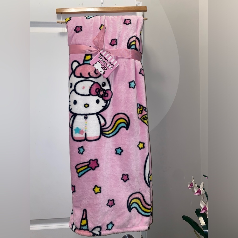 Hello Kitty Viral Pink Unicorn Throw